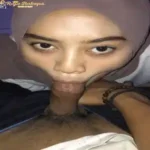 Jilbab Cantik Suka Jilat Kontol