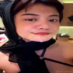 Cantik Jilbab Skincare Peju Crot di Muka