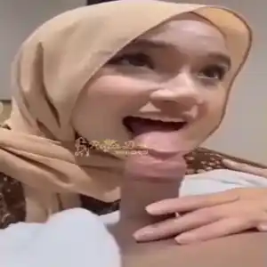 Skandal Jilbab Cantik Ngemut Kontol Pacar